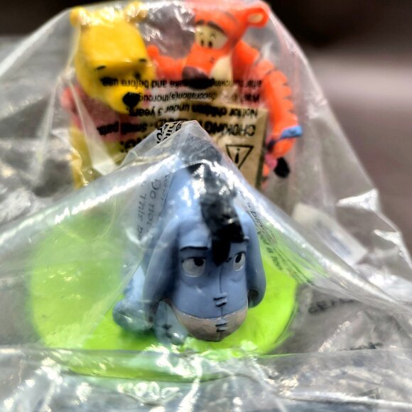 NEW Vintage Winnie the Pooh Tigger Eeyore DecoPac Cake Topper Decoration - Picture 4 of 8
